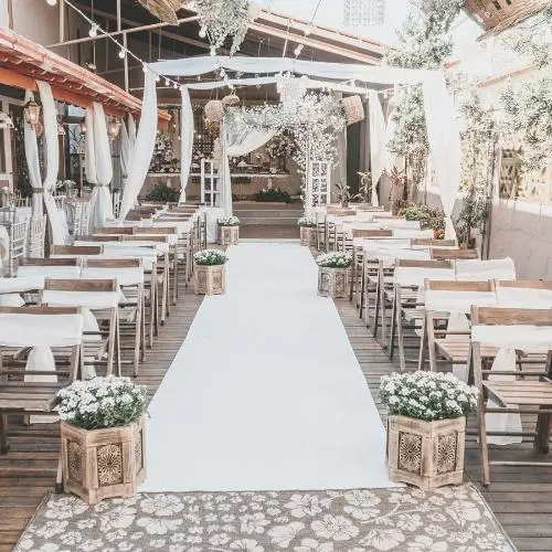 8 Ways to Transform an Unappealing Wedding Venue into a Breathtaking One