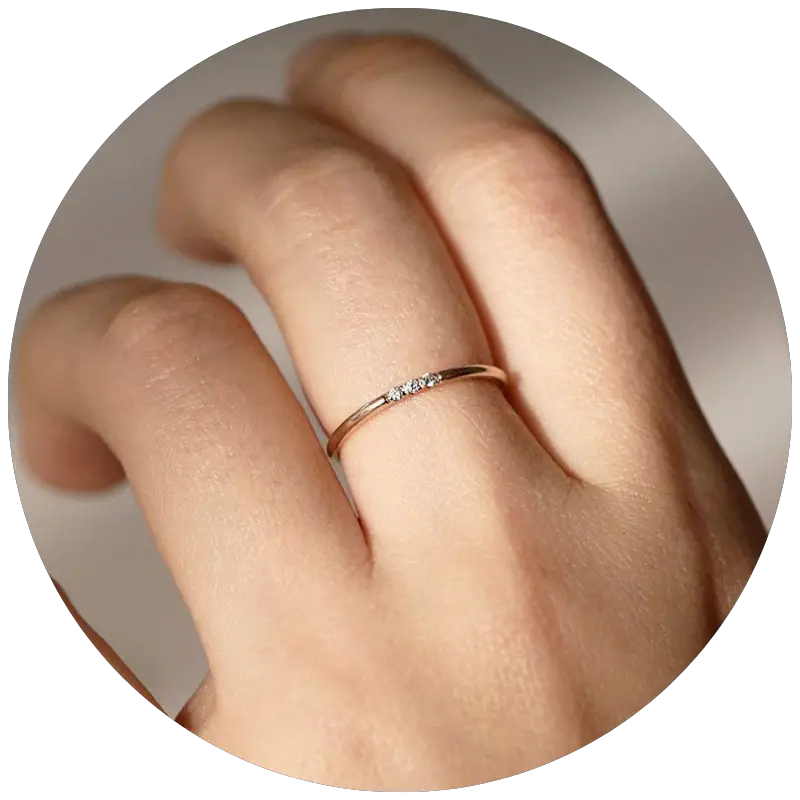 minimalist wedding theme - dainty ring
