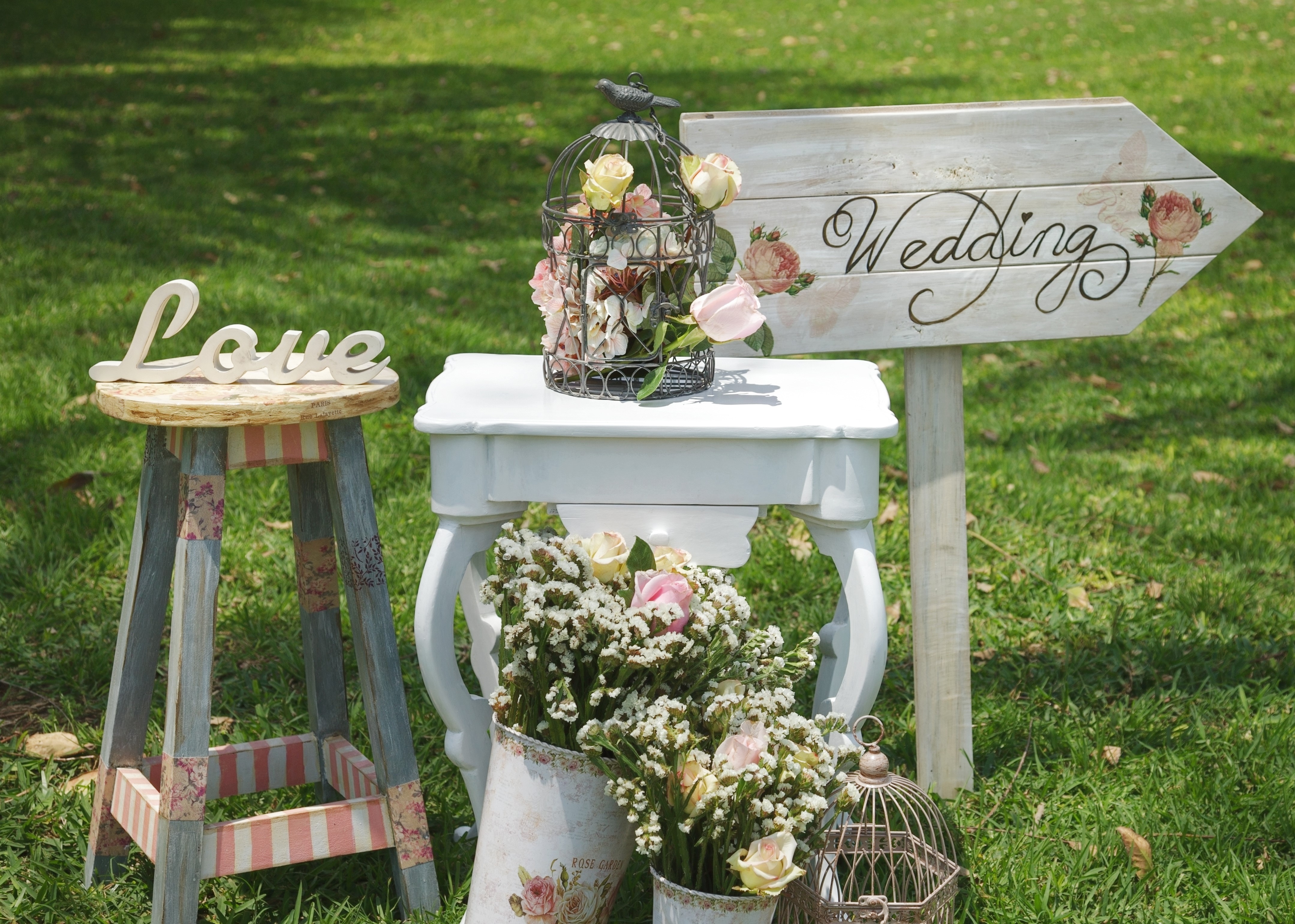 How to organize a micro wedding on a budget - CV linens