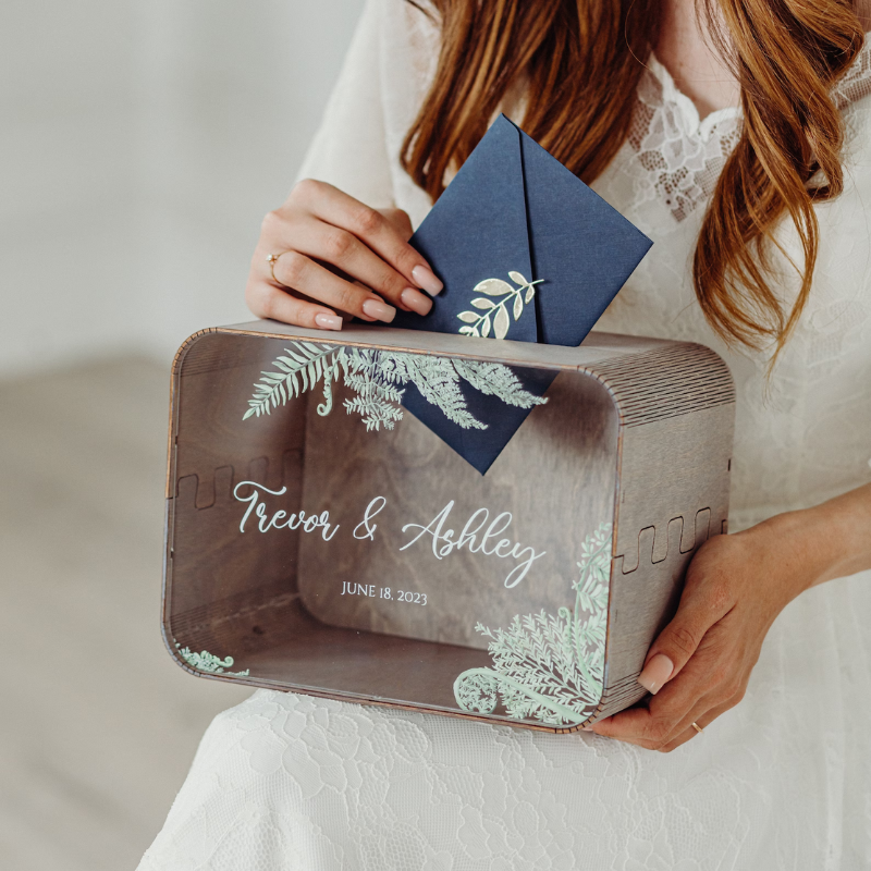 The Best Personalized Wedding Gifts for Couples from