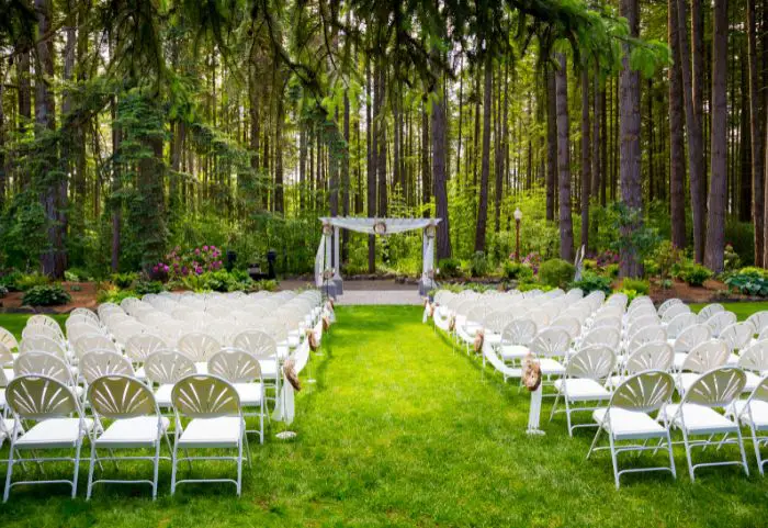 1. How to compare two of your favorite wedding venues - The Wedding Club